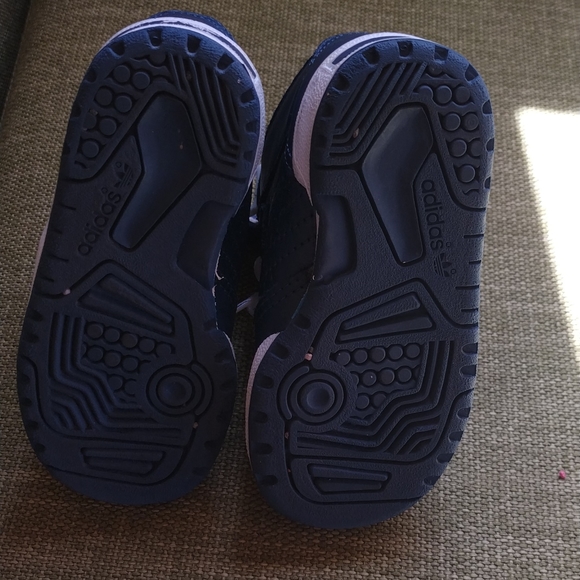 Adidas Taurus toddler - Picture 6 of 11